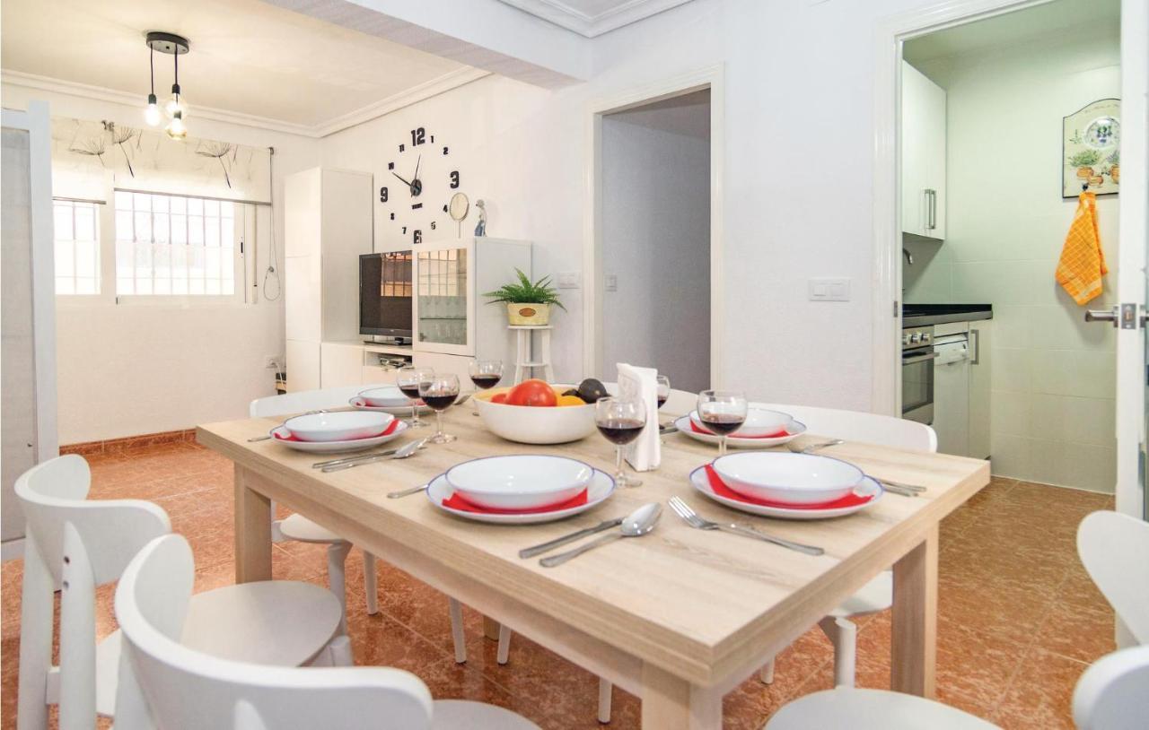 Stunning Apartment In Cordoba With Kitchen Eksteriør bilde
