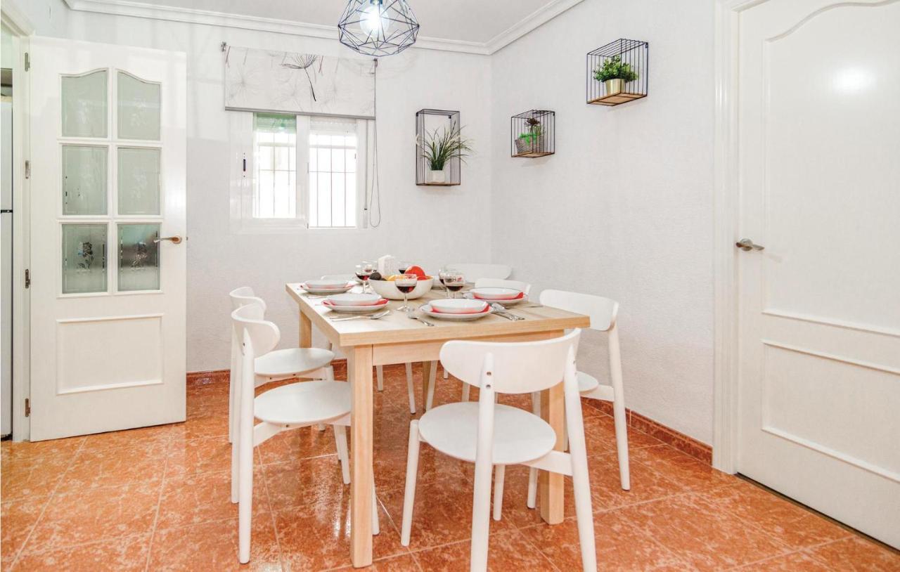 Stunning Apartment In Cordoba With Kitchen Eksteriør bilde